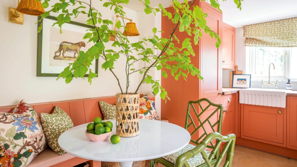 6 features you’ll find in every stylish country-style kitchen diner