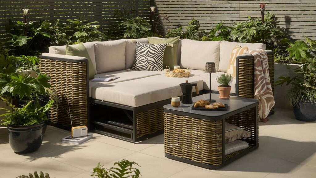 This B&Q corner outdoor sofa can turn into a daybed!