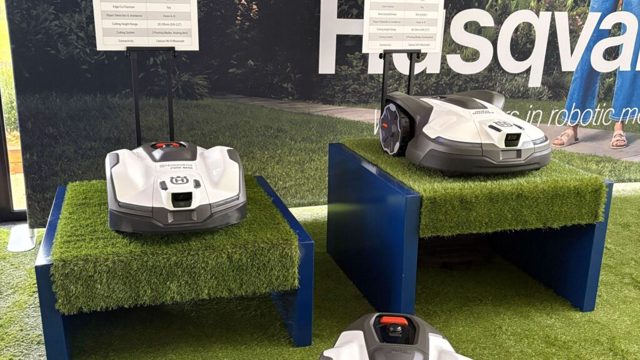 4 things that sold me on robot lawn mowers