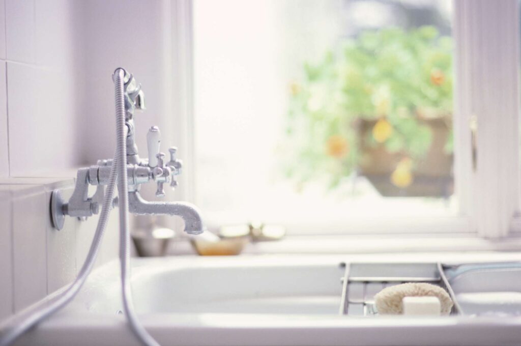 Bathtub Liners Pros and Cons