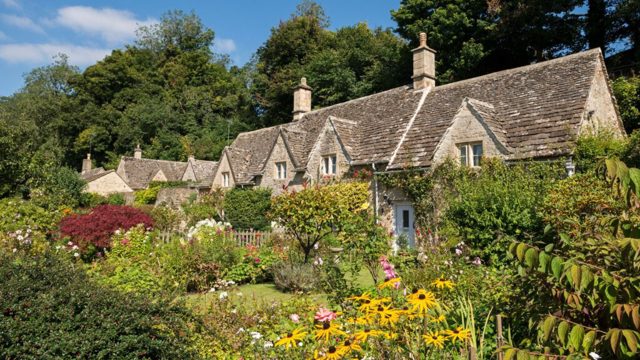 How to create a fairytale cottage garden