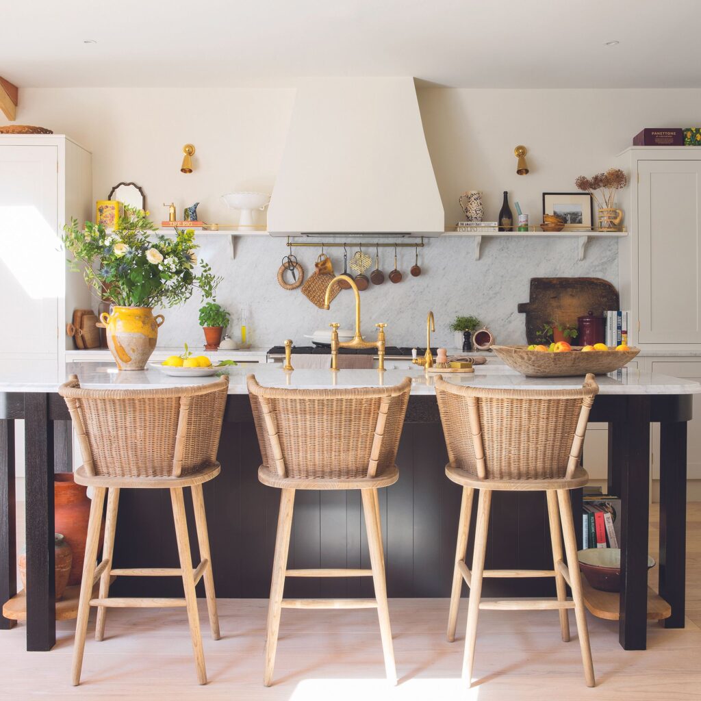 The best kitchen layout for hosting – approved by experts