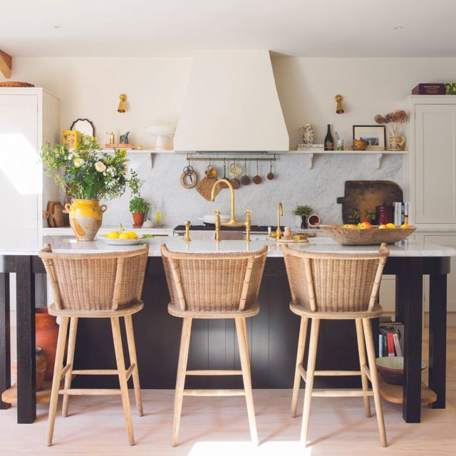 The best kitchen layout for hosting – approved by experts