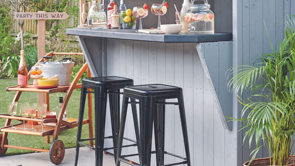 Garden trolleys are the big entertaining trend for 2026 – here’s why