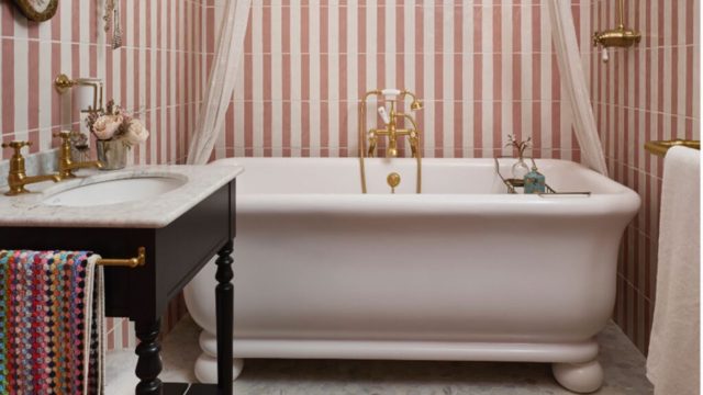 Pearl Lowe’s bathroom is the epitome of 1920s elegance