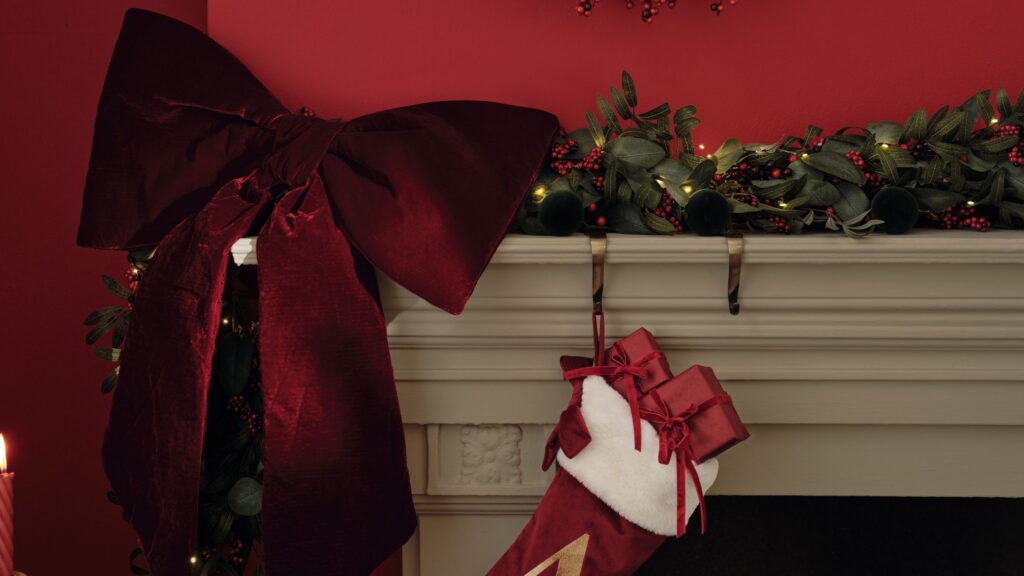 The Marks & Spencer XL Christmas bows are back!