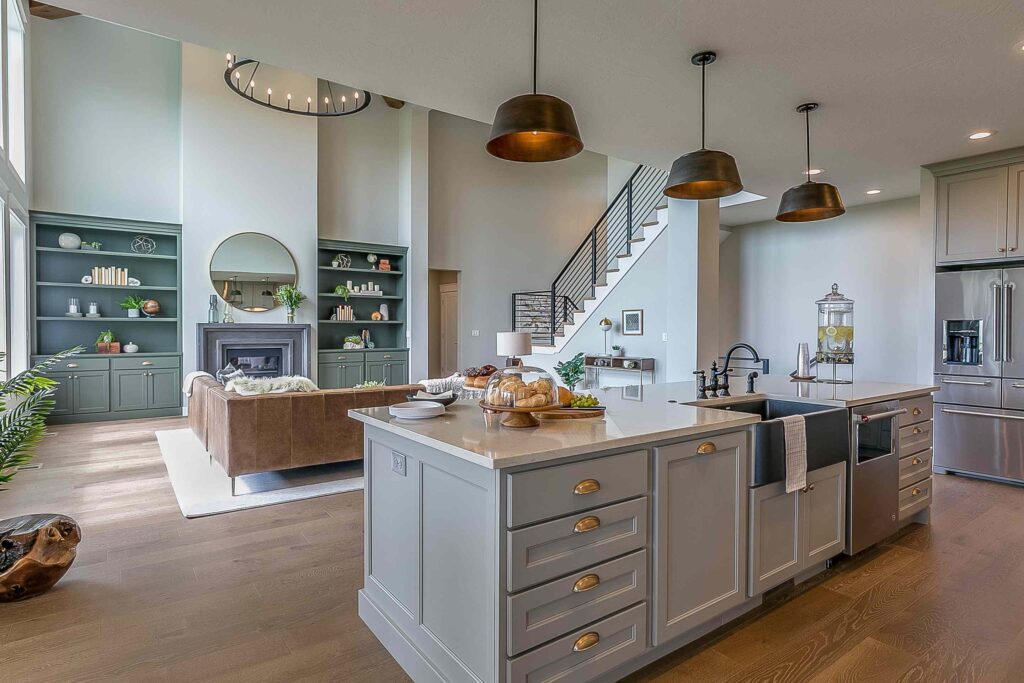 8 Items Real Estate Pros Say You Should Toss If You Want to Sell Your Home Faster