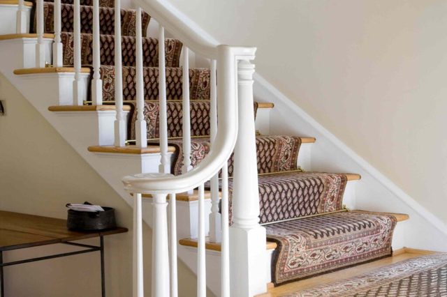 5 Outdated Stair Trends to Say Goodbye to ASAP, According to Designers