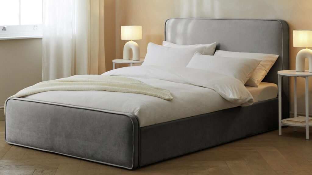 I finally found a storage bed that works in my small bedroom