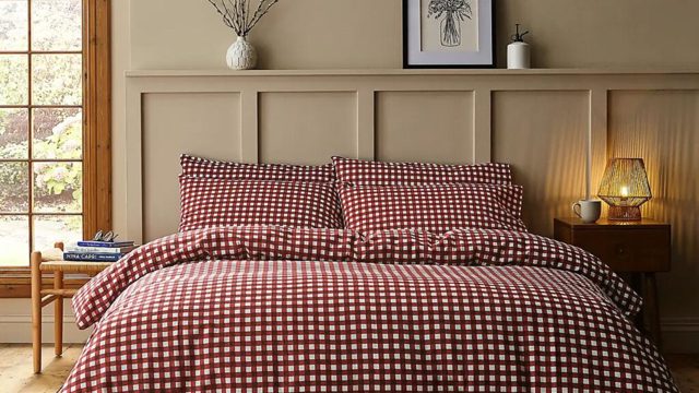 This stunning Dunelm bedding set is a serious bargain