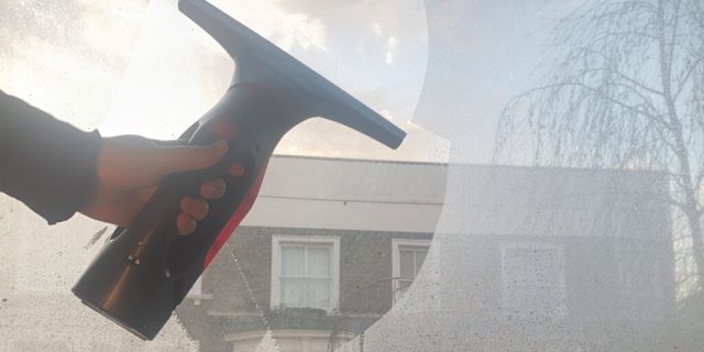 Alternative (and genius) ways to use a window vacuum at home