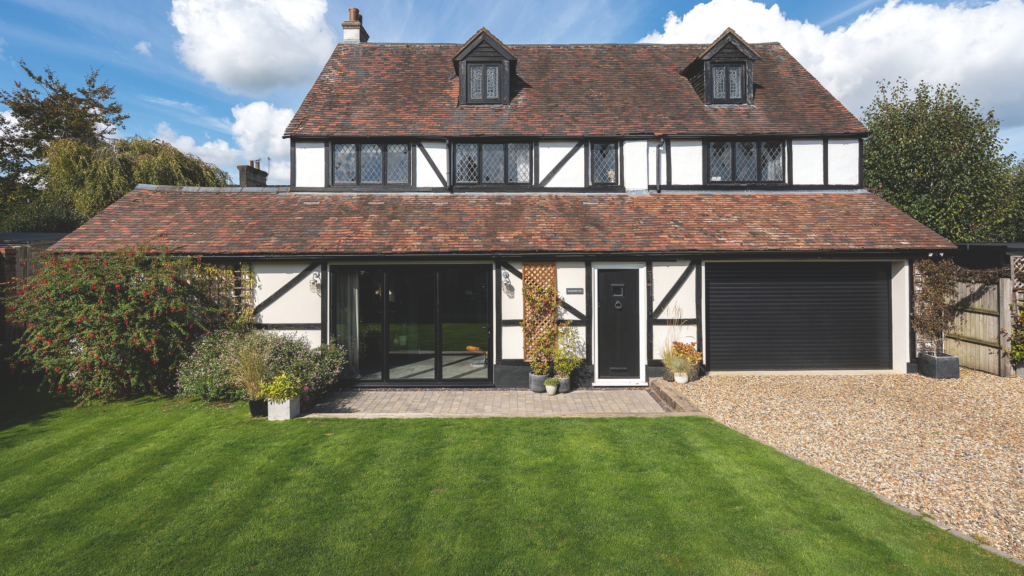 Wimbledon gardeners use this buy to achieve lush green lawns