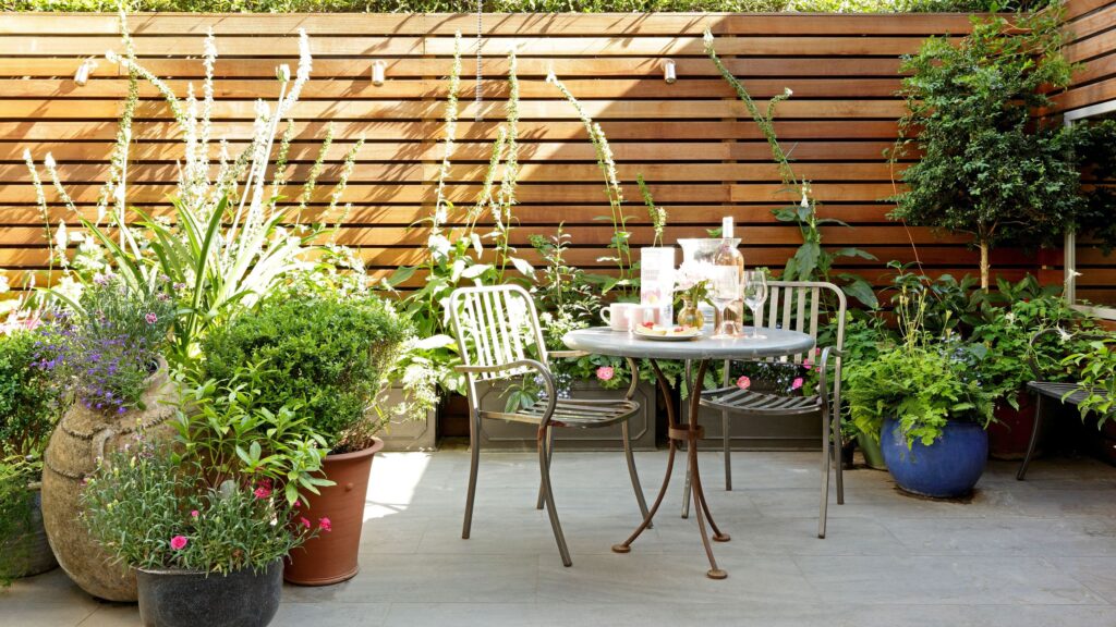 Aldi’s £5 solar-powered table lamps nail the cafe-garden trend