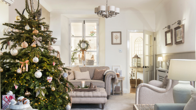 B&Q has partnered with Shelter for Christmas
