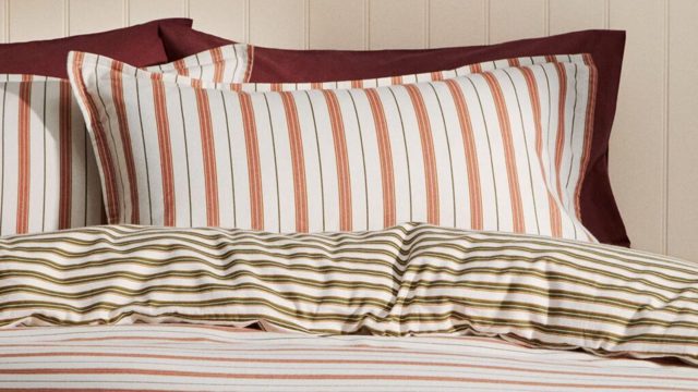 I’m in love with this striped M&S brushed cotton bedding set