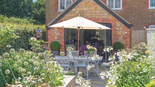 6 simple ways to keep your patio cool in a heatwave