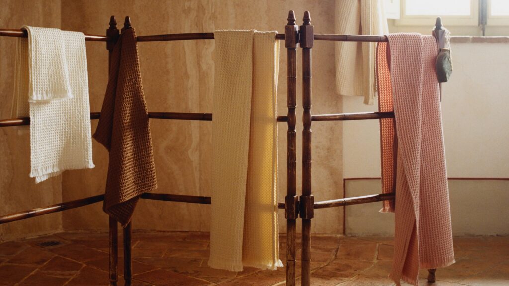 H&M Home’s new bathroom edit embodies the holiday spirit