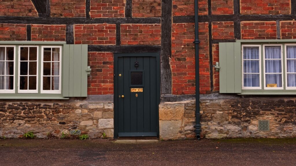 How I fixed my draughty front door in less than 5 minutes