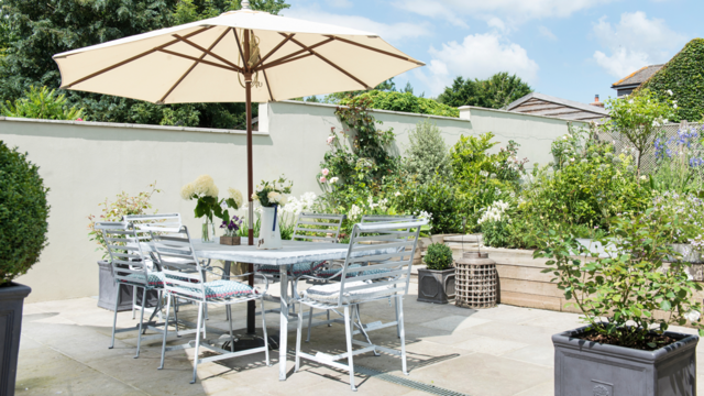 Lidl’s LED parasol is perfect for extending parties after dusk