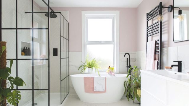Why experts want you to take a cooler shower in winter