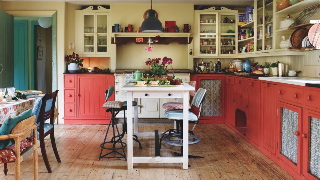Tour textile designer Vanessa Arbuthnott’s cosy home