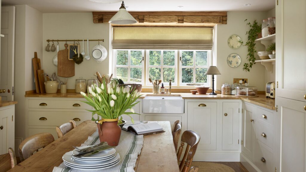 The Dunelm brass dish drainer perfect for country kitchens