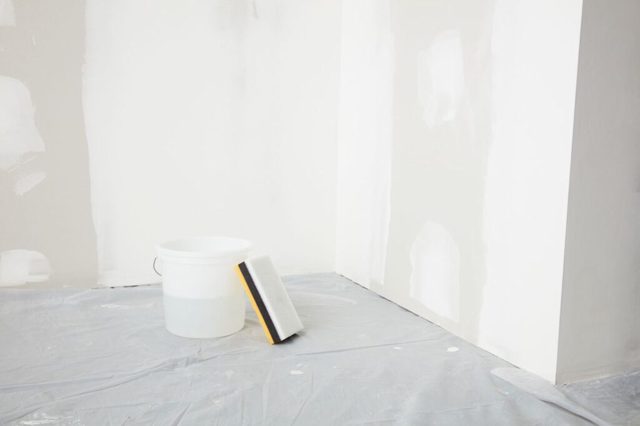 How to Wet-Sand Drywall to Avoid Dust