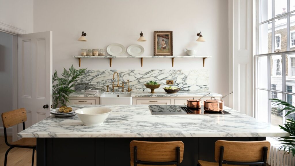 7 design style secrets to steal from this luxurious London townhouse kitchen