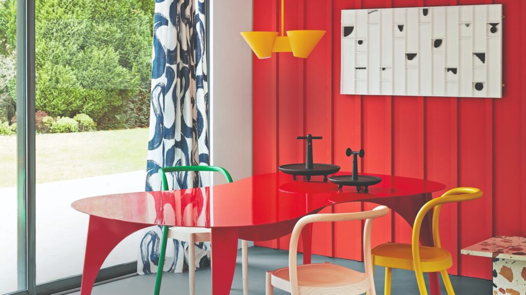 Colour expert reveals how to avoid a hostile colour palette