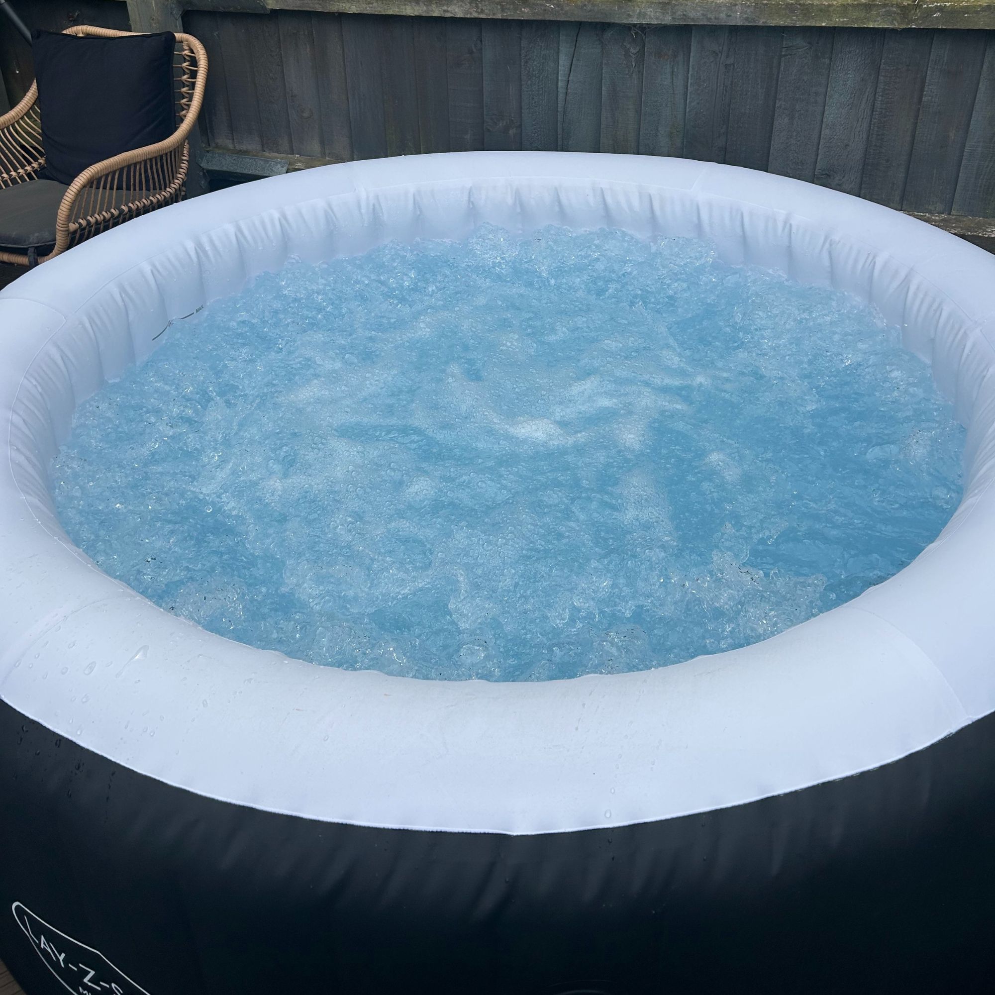 Lay-Z-Spa Miami on with bubbles