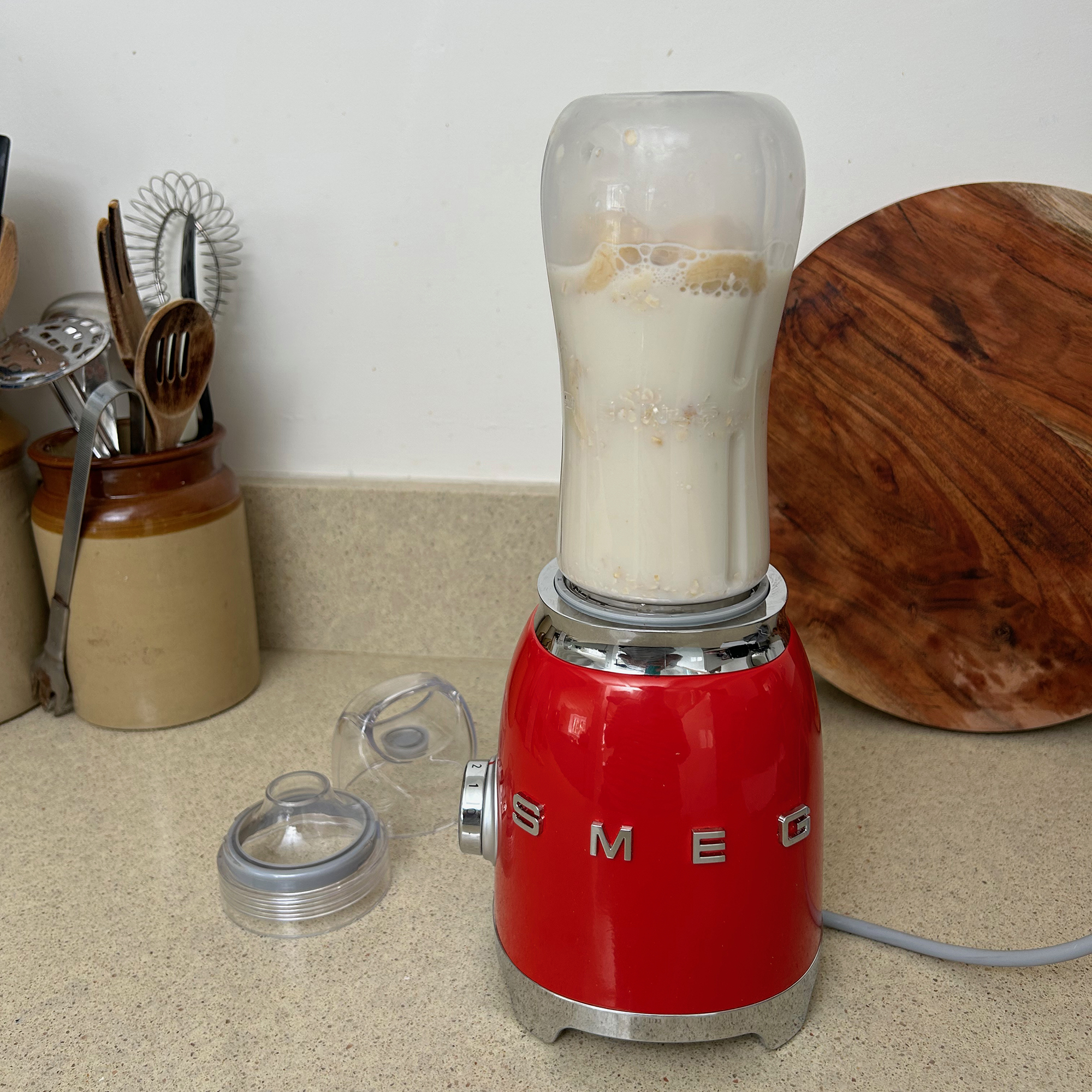 Testing the Smeg Personal Blender