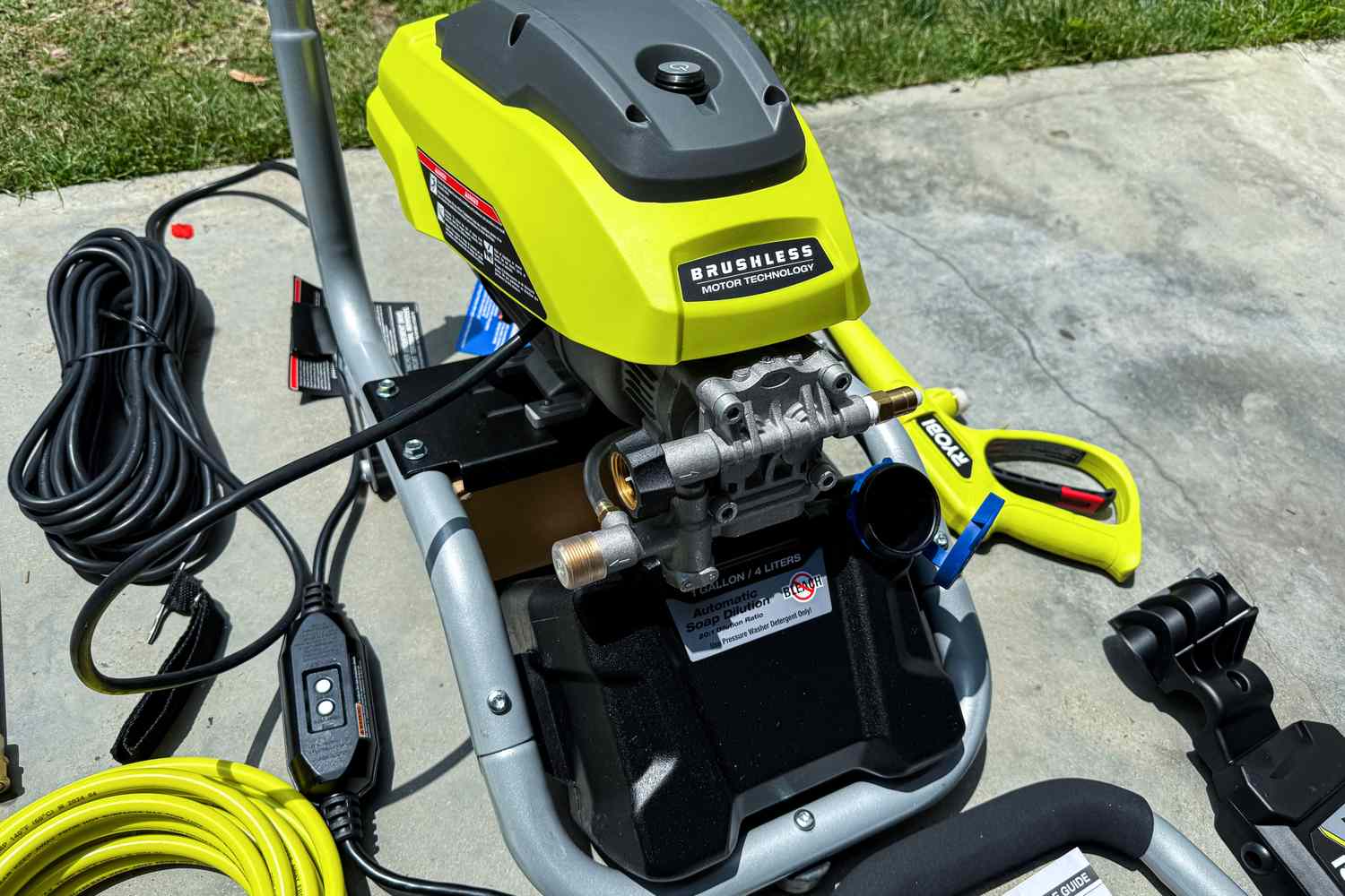 The parts of the RYOBI 2500 PSI 1.2 GPM Cold Water Electric Pressure Washer before assembly