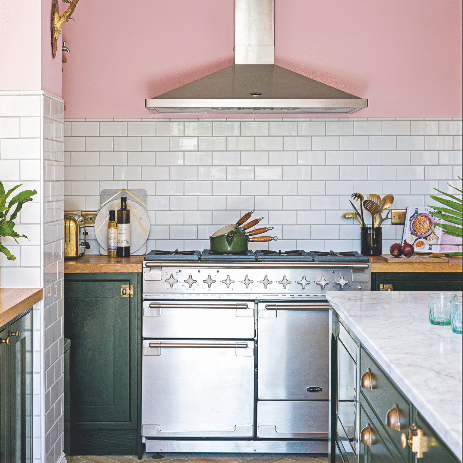 3 design tricks for making a kitchen look brighter in winter