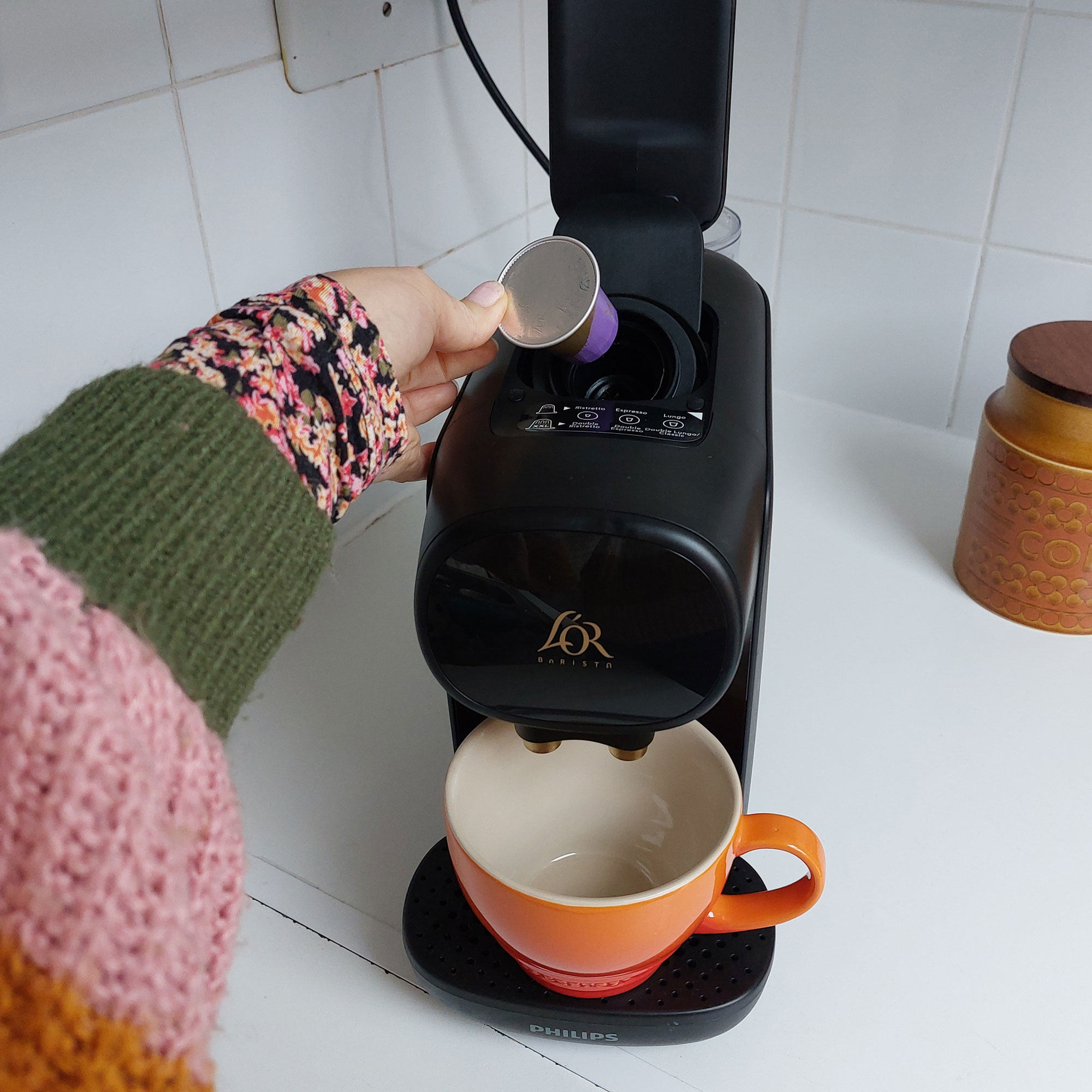 L'Or barista coffee machine with two spouts