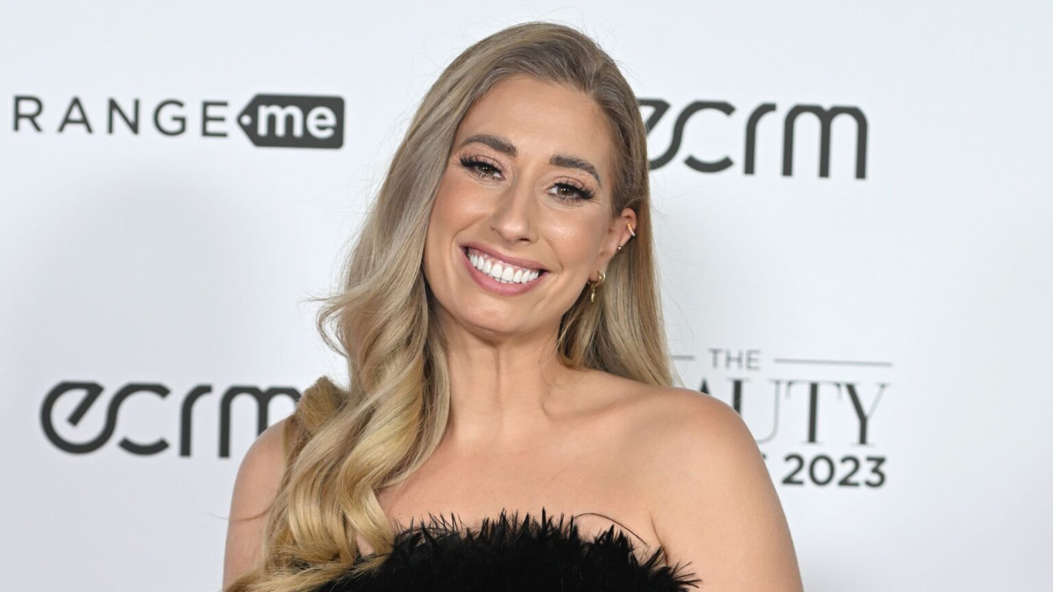 Why kids should have their own Christmas tree to decorate