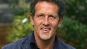 Monty Don’s simple June task for roses that flower for longer