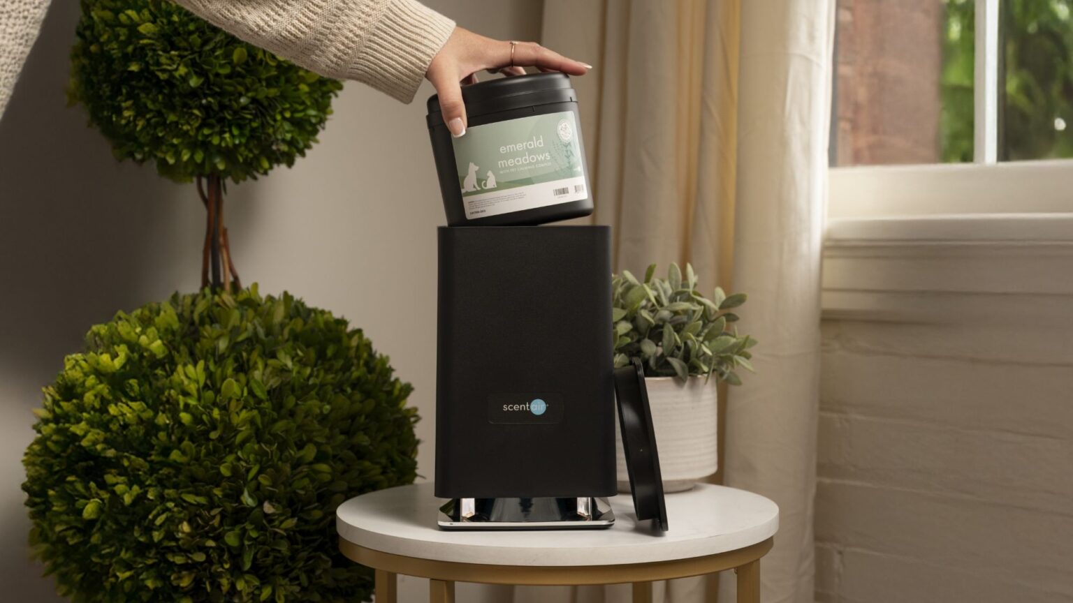 Long-lasting freshness made effortless – with an exclusive discount on ScentAir