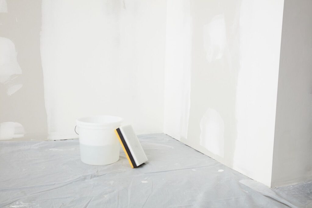 How to Wet-Sand Drywall to Avoid Dust