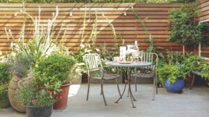 IKEA’s LÄCKÖ adjustable plant shelf has transformed my small garden