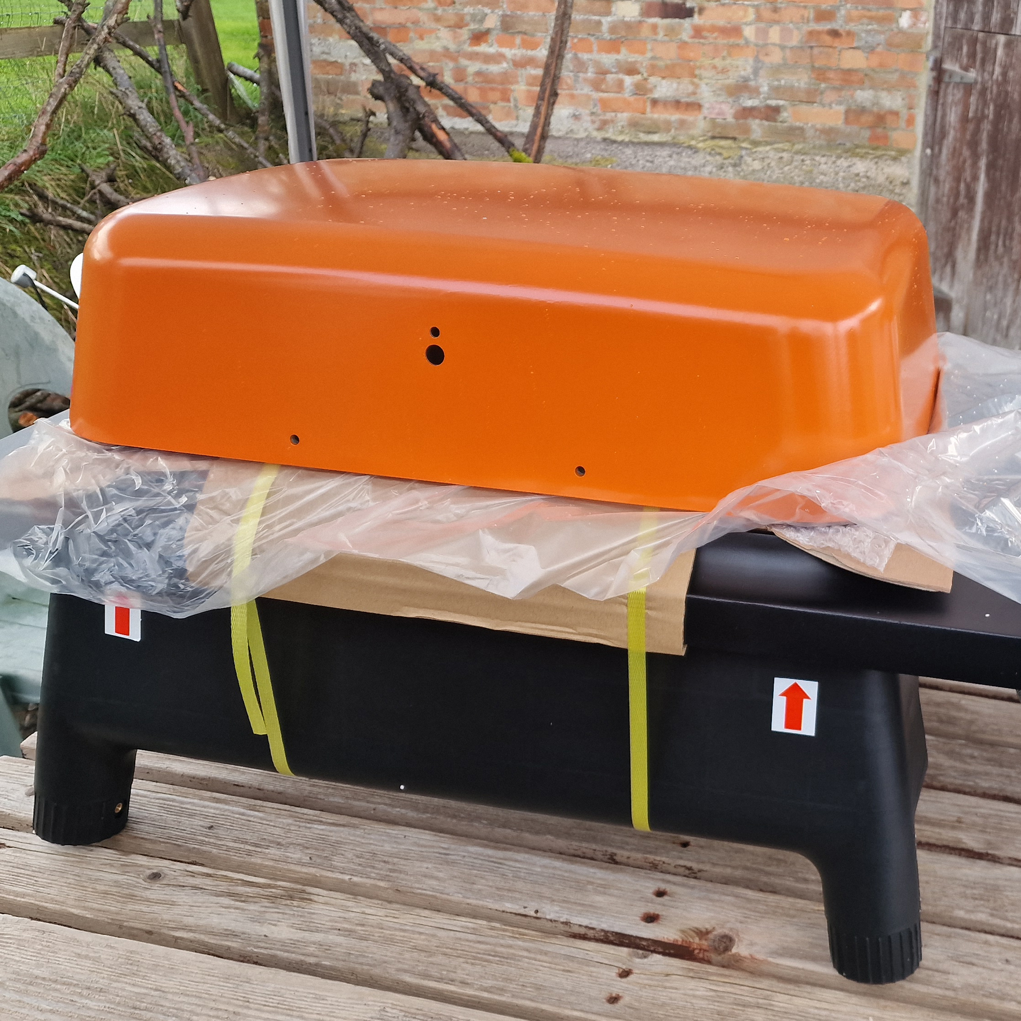 Everdure Force being unboxed 