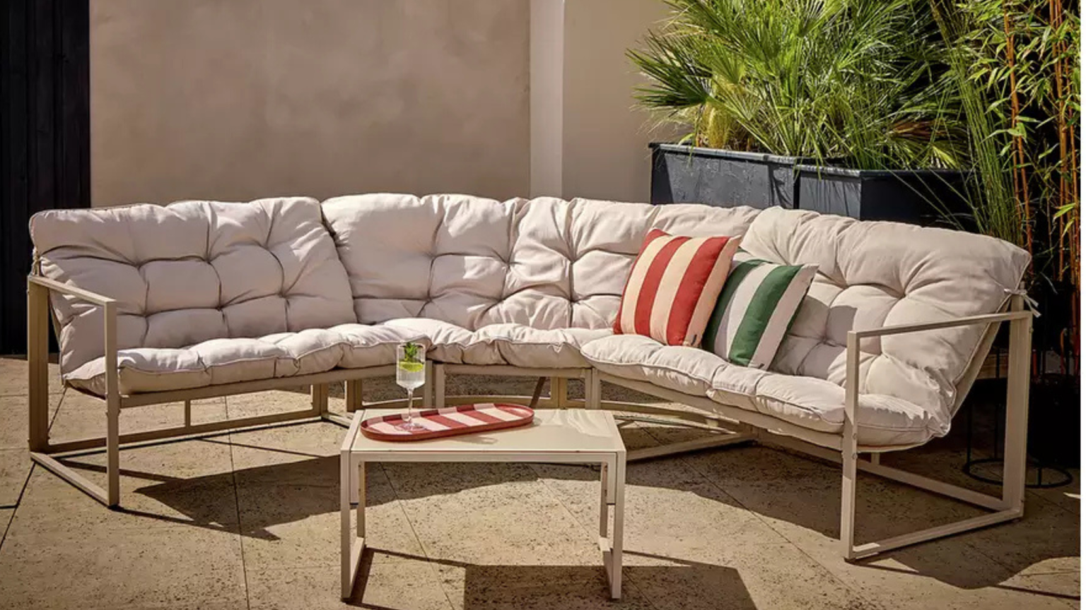 This £200 Argos garden sofa set looks so expensive