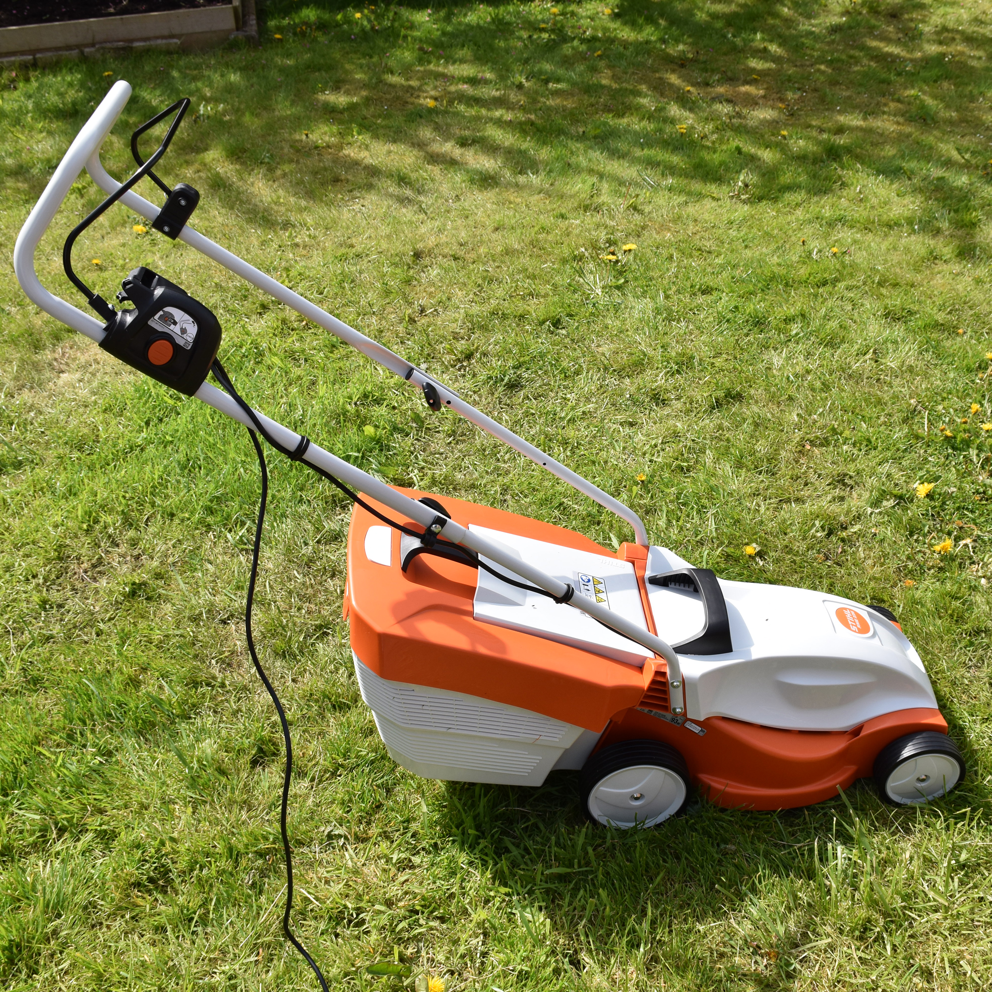 Testing the Stihl RME Lawn mower at home