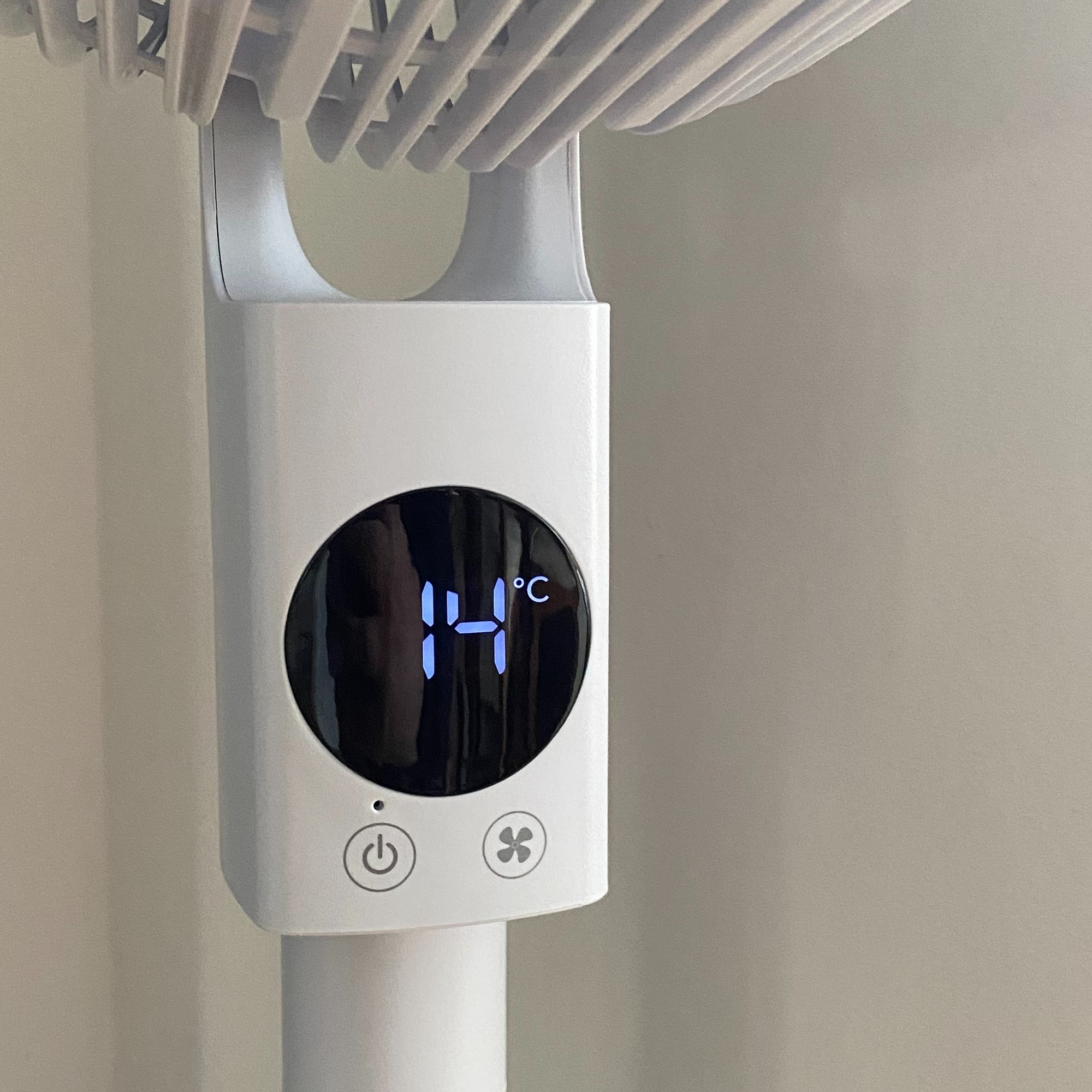 Close up of the Meaco MeacoFan Sefte 10'' pedestal air circulator fan display when the fan is off, but plugged in