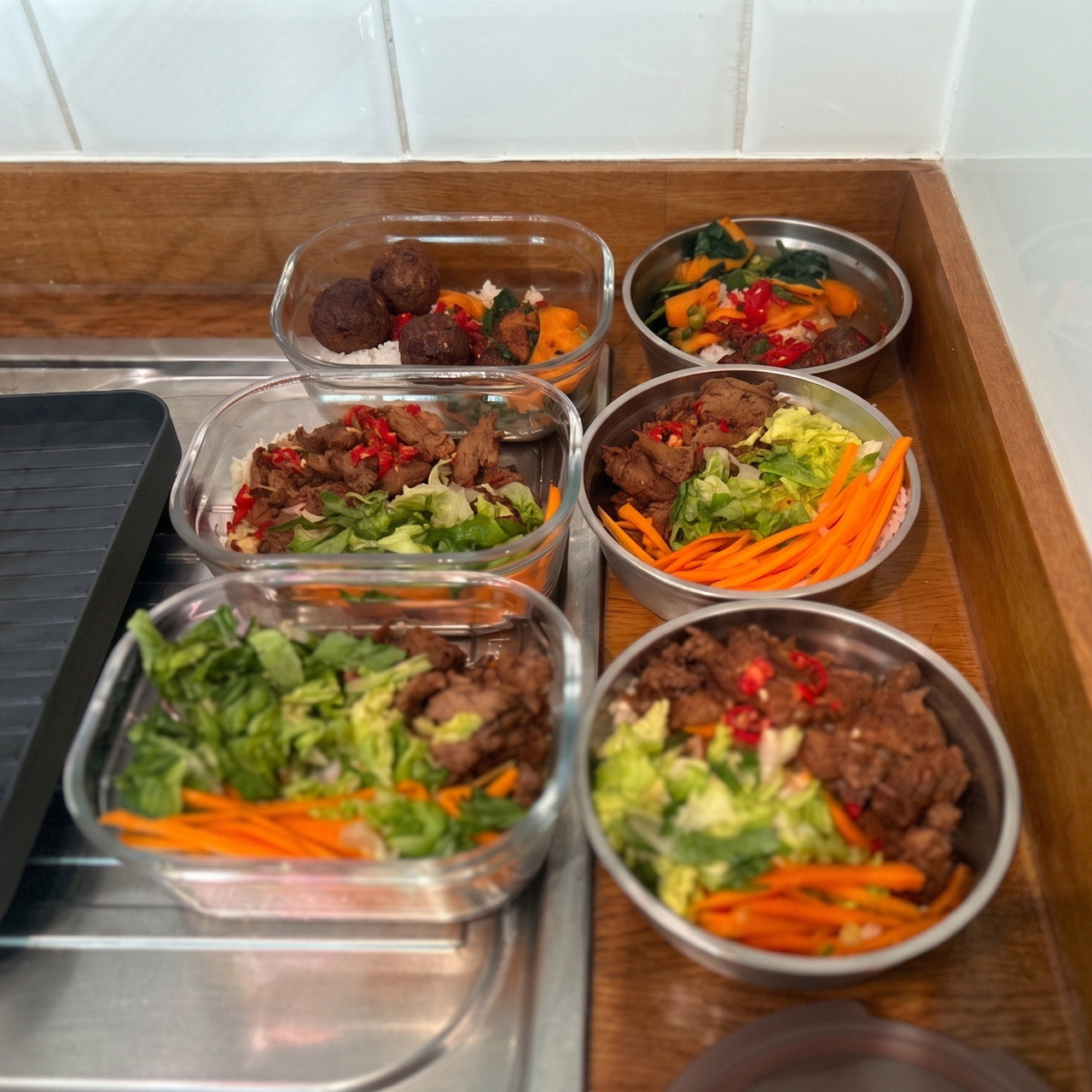 Testing black + blum food containers