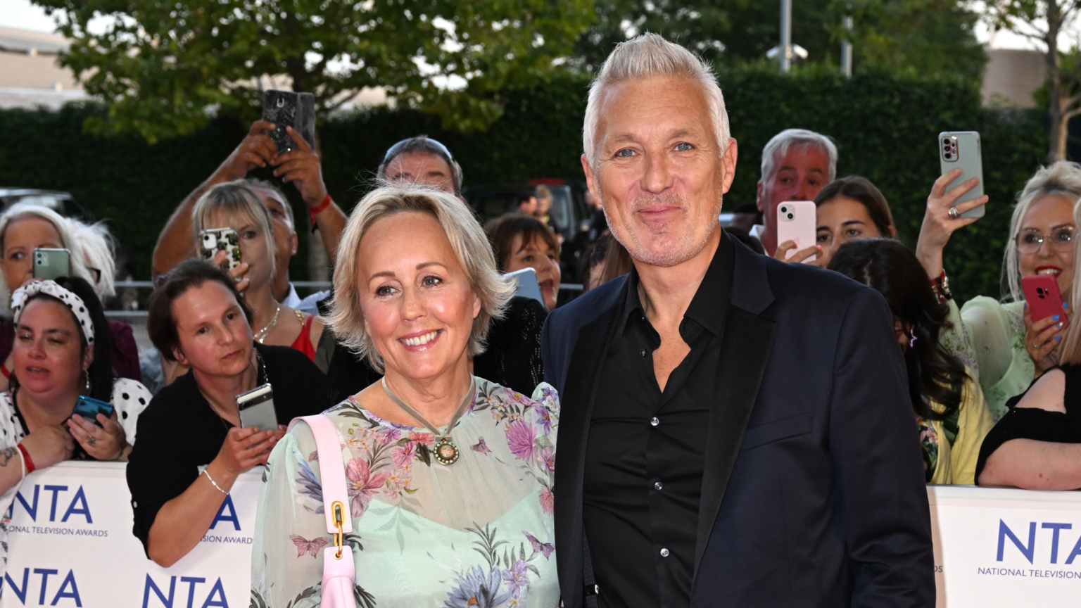 Martin and Shirlie Kemp plant wildcard fruit in their garden