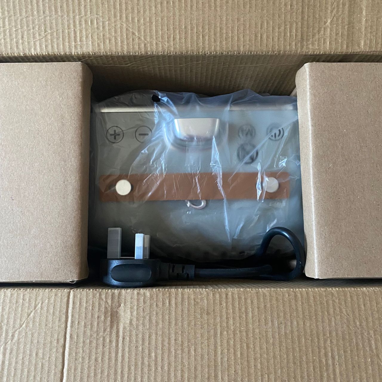 Unboxing the Swan 1.5kW Retro Ceramic Heater