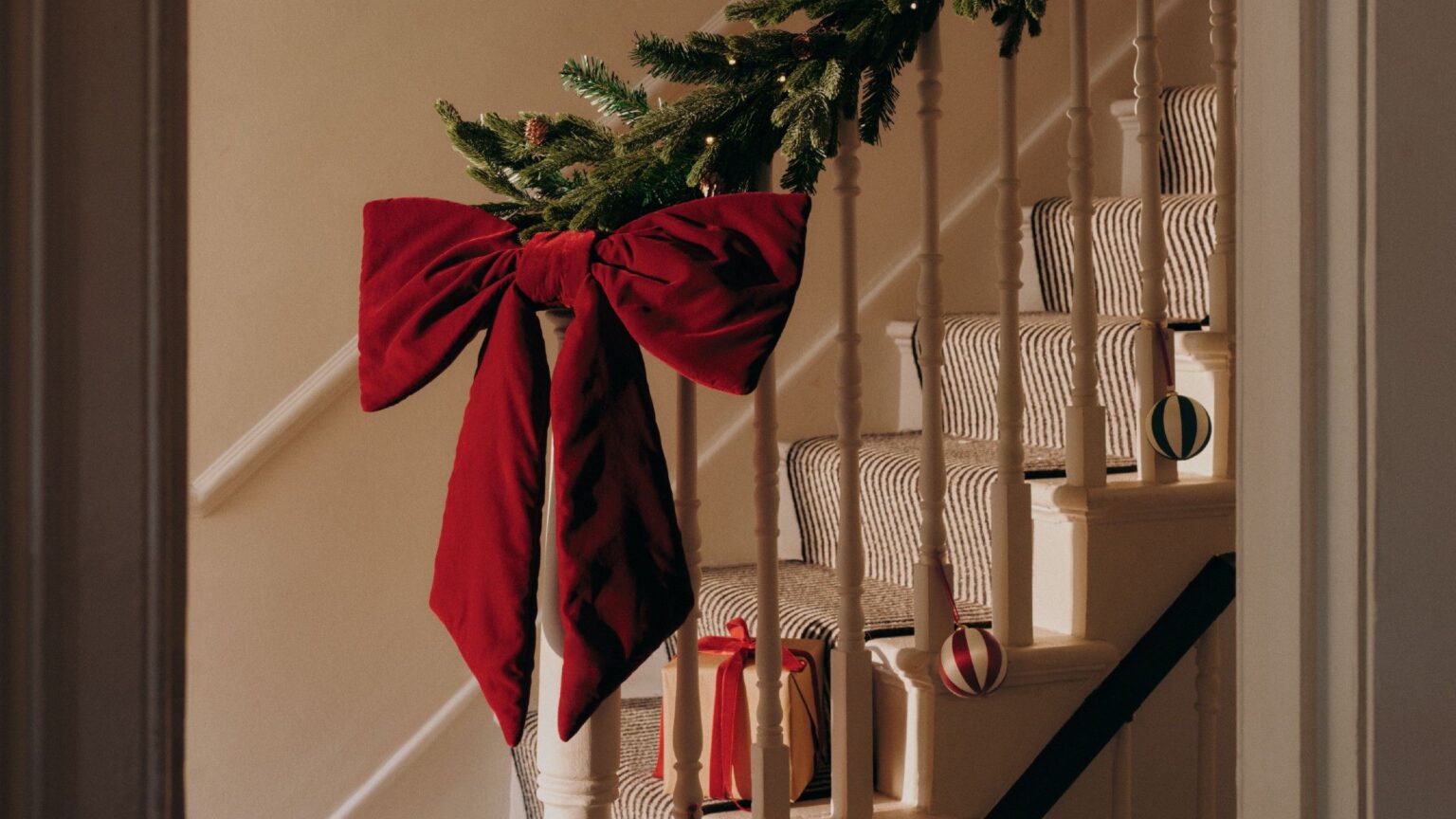 Marks & Spencer brought back its sellout XL Christmas bows
