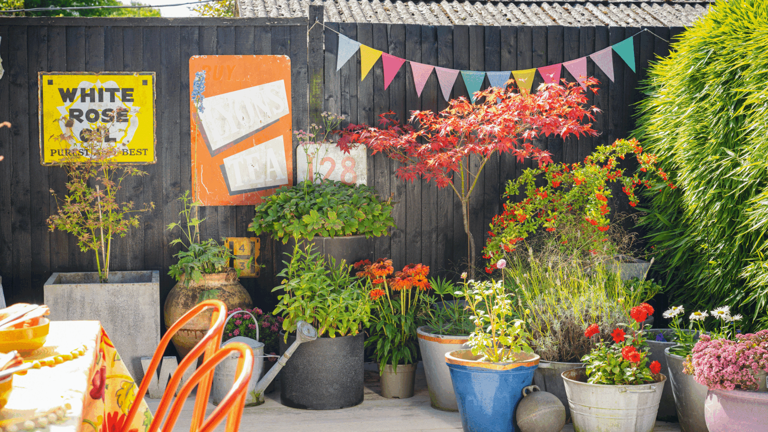 What to do if your neighbour’s fence is falling into your garden